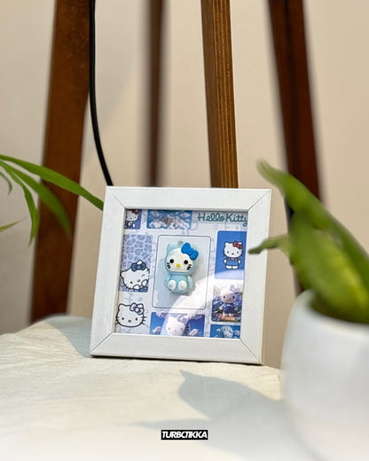 Hello Kitty Realistic Frame with Mini Action Figurine